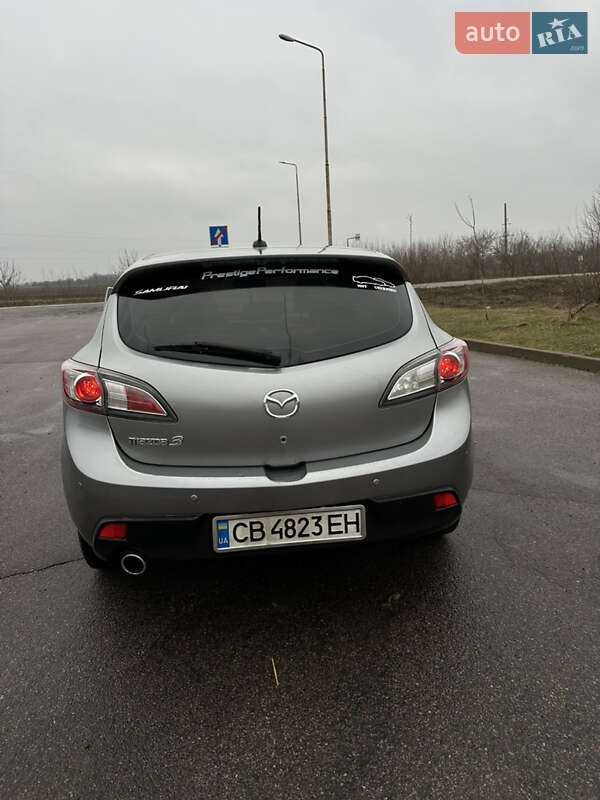 Хэтчбек Mazda 3 2010 в Чернигове
