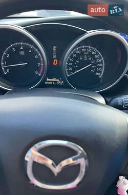 Седан Mazda 3 2013 в 
