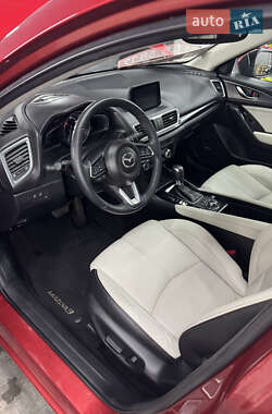 Хэтчбек Mazda 3 2018 в 