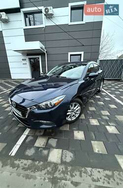 Седан Mazda 3 2017 в Черкасах