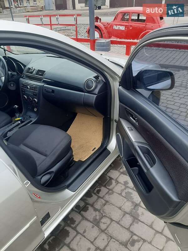 Седан Mazda 3 2007 в Новомосковске