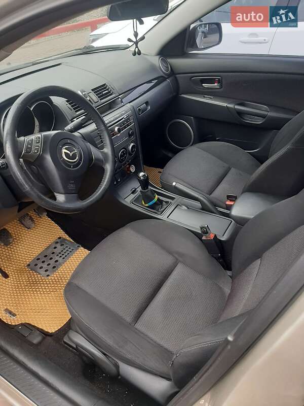 Седан Mazda 3 2007 в Новомосковске