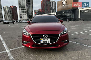 Хэтчбек Mazda 3 2016 в 