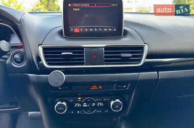 Хэтчбек Mazda 3 2014 в 