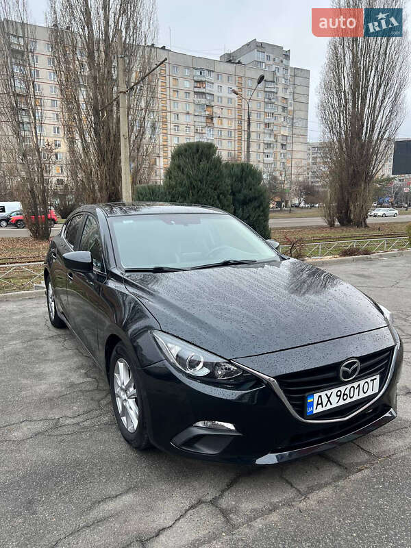 Хэтчбек Mazda 3 2014 в 
