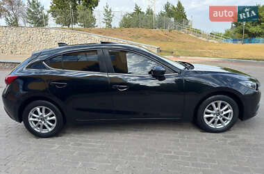 Хэтчбек Mazda 3 2014 в 