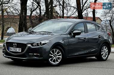 Хэтчбек Mazda 3 2016 в Одессе