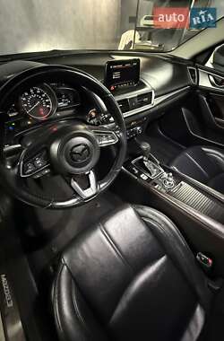 Хэтчбек Mazda 3 2017 в 