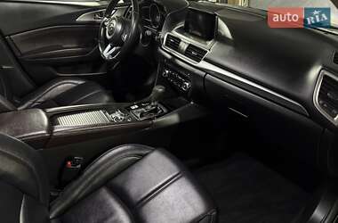 Хэтчбек Mazda 3 2017 в 
