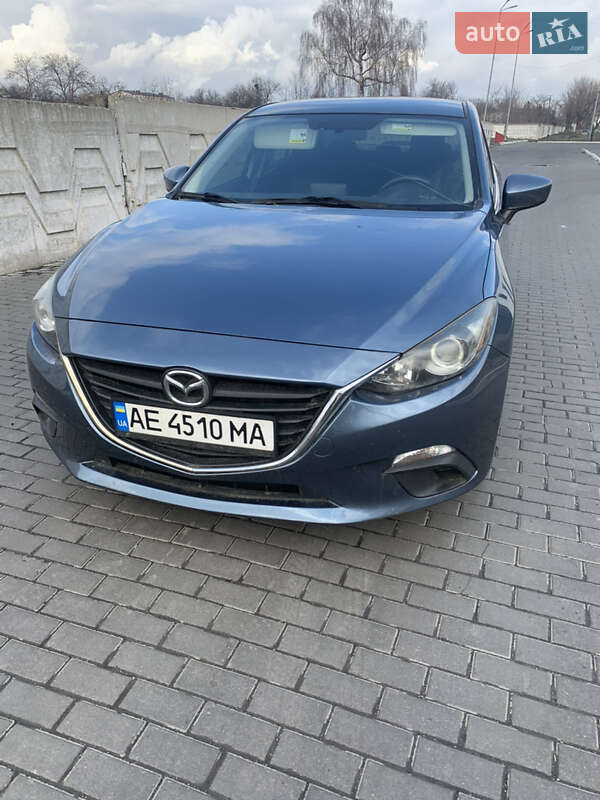 Седан Mazda 3 2016 в Днепре