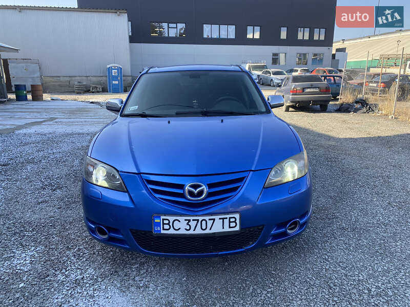 Седан Mazda 3 2004 в Жовкві