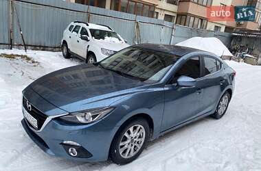 Седан Mazda 3 2014 в Львові