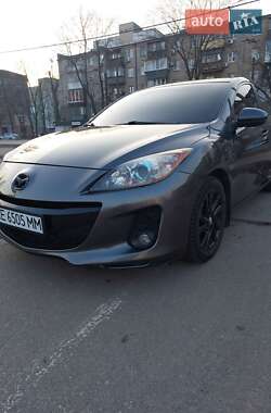 Седан Mazda 3 2012 в Днепре