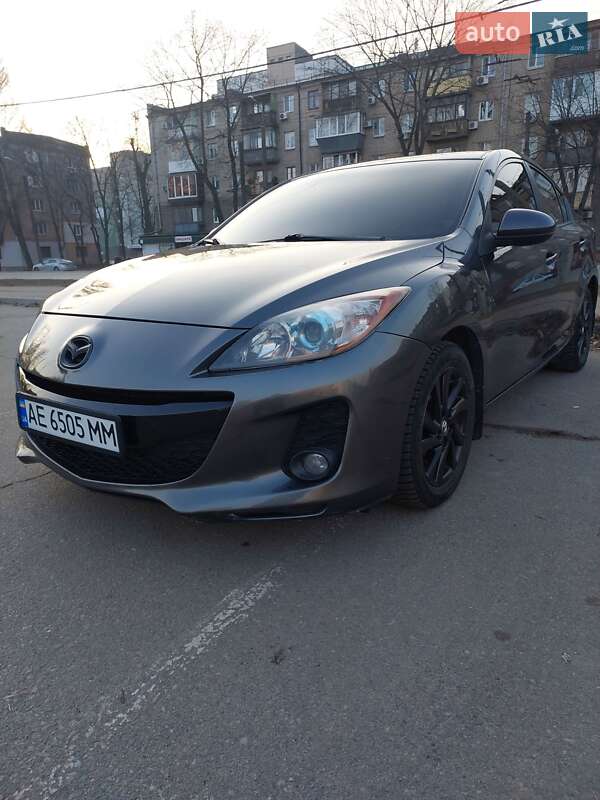 Седан Mazda 3 2012 в Днепре