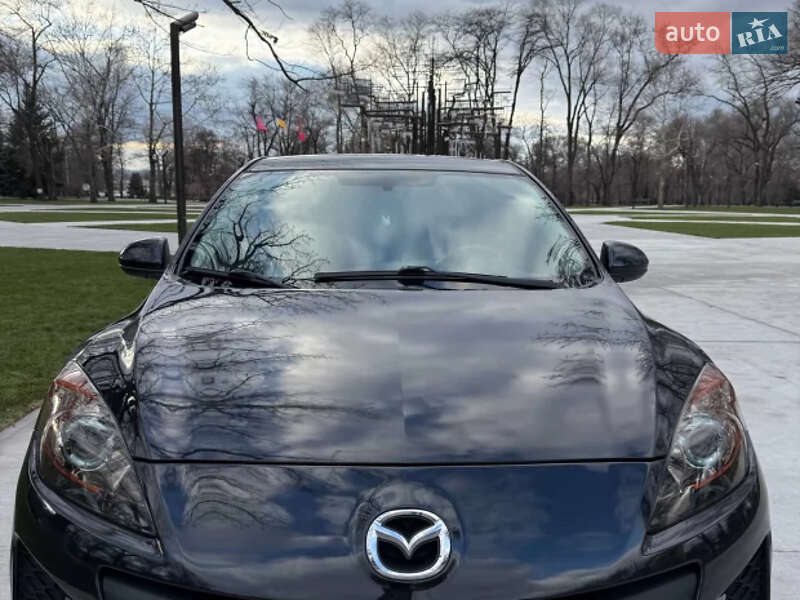Хэтчбек Mazda 3 2013 в 