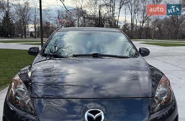 Хэтчбек Mazda 3 2013 в 