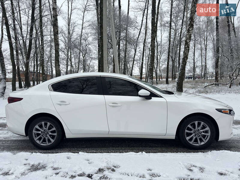 Седан Mazda 3 2022 в Сумах