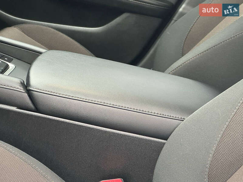 Седан Mazda 3 2022 в Сумах