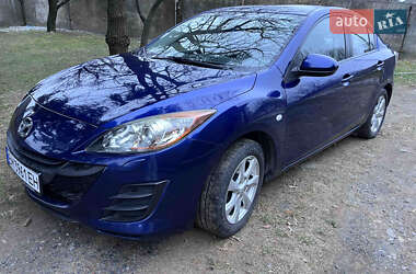 Седан Mazda 3 2009 в Ромнах