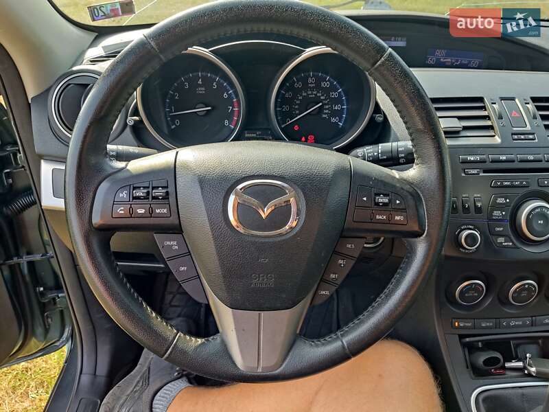 Хетчбек Mazda 3 2012 в Ратному