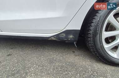 Седан Mazda 3 2012 в 