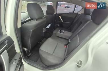 Седан Mazda 3 2012 в 