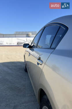 Седан Mazda 3 2005 в 