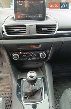 Хэтчбек Mazda 3 2016 в 