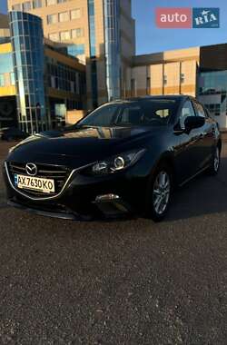 Хэтчбек Mazda 3 2016 в 