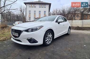 Хетчбек Mazda 3 2016 в Дніпрі