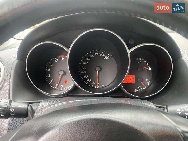 Хэтчбек Mazda 3 2003 в Кутах