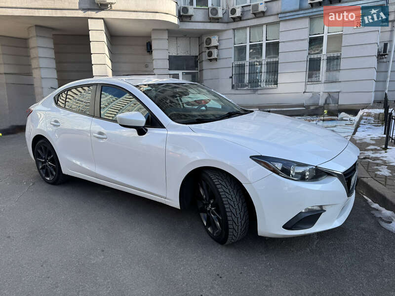 Седан Mazda 3 2014 в Киеве