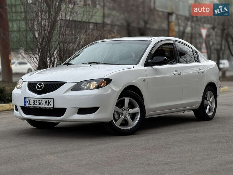 Седан Mazda 3 2004 в 