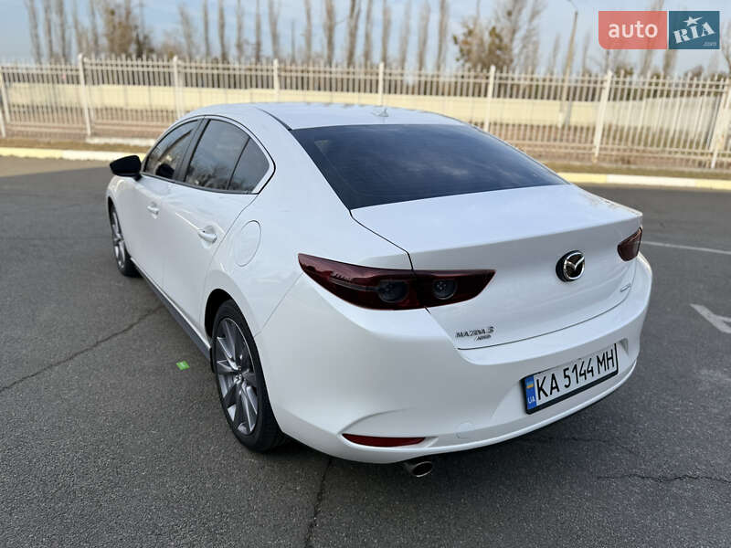 Седан Mazda 3 2019 в Киеве