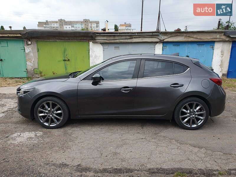 Хетчбек Mazda 3 2017 в Миколаєві