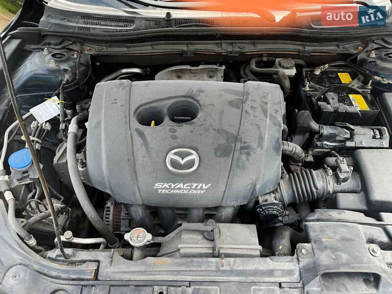 Седан Mazda 3 2015 в Кривому Розі