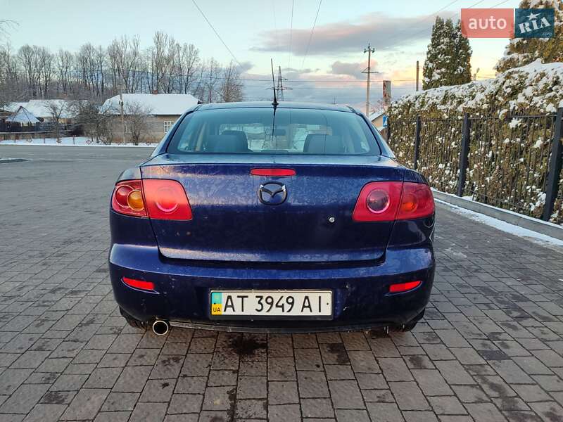 Седан Mazda 3 2004 в Долині