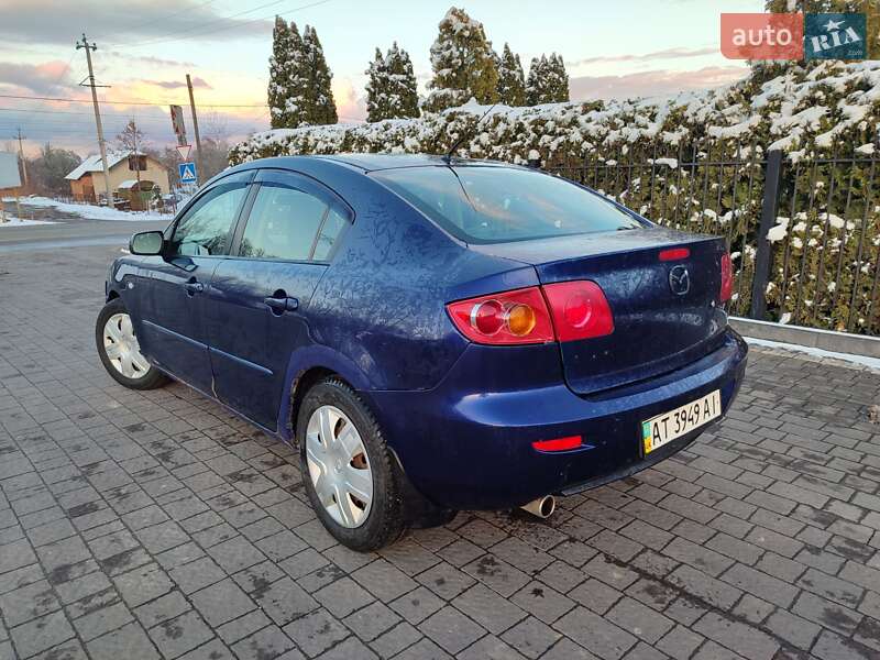 Седан Mazda 3 2004 в Долині