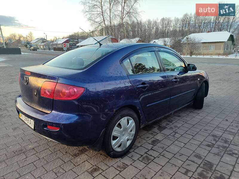 Седан Mazda 3 2004 в Долині