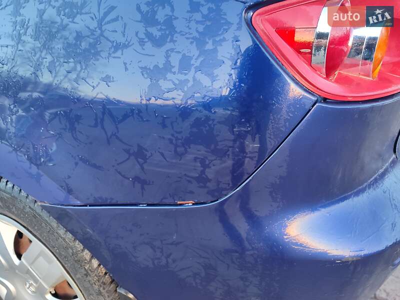Седан Mazda 3 2004 в Долині