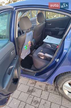 Седан Mazda 3 2004 в Долині