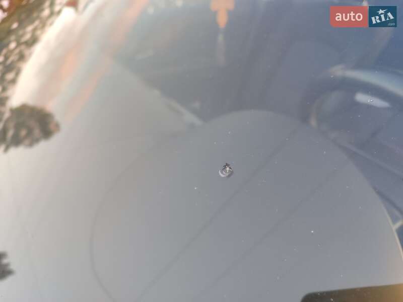 Седан Mazda 3 2004 в Долині