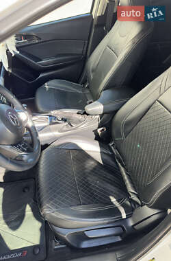 Седан Mazda 3 2014 в 