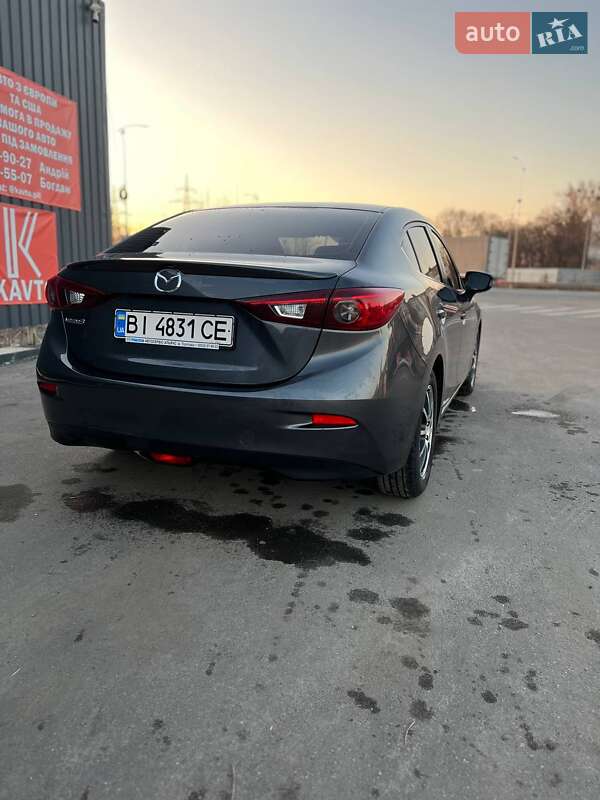 Седан Mazda 3 2016 в Полтаве