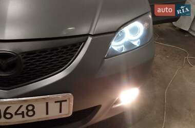 Седан Mazda 3 2004 в 