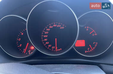 Хетчбек Mazda 3 2004 в Рені фото 8 Хетчбек Mazda 3 2004 в Рені
