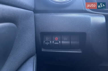 Хетчбек Mazda 3 2004 в Рені фото 6 Хетчбек Mazda 3 2004 в Рені