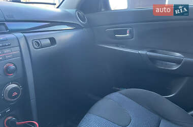 Хэтчбек Mazda 3 2004 в Рени