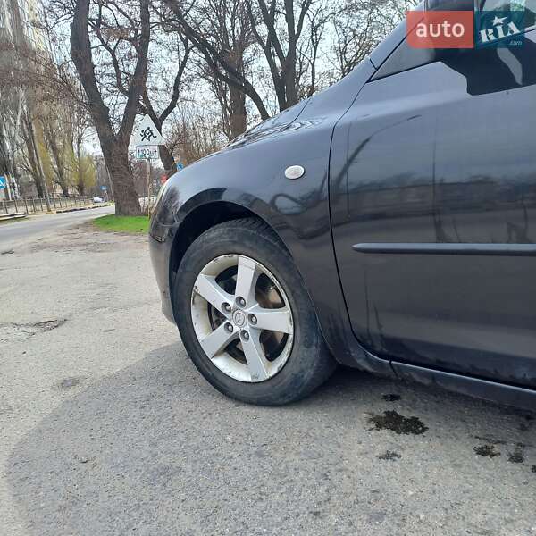 Хэтчбек Mazda 3 2004 в Запорожье