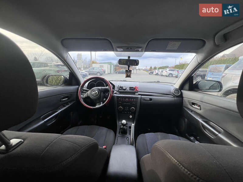 Хетчбек Mazda 3 2004 в Стрию